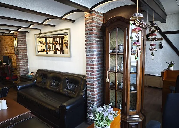 The Clock House Апартаменты *